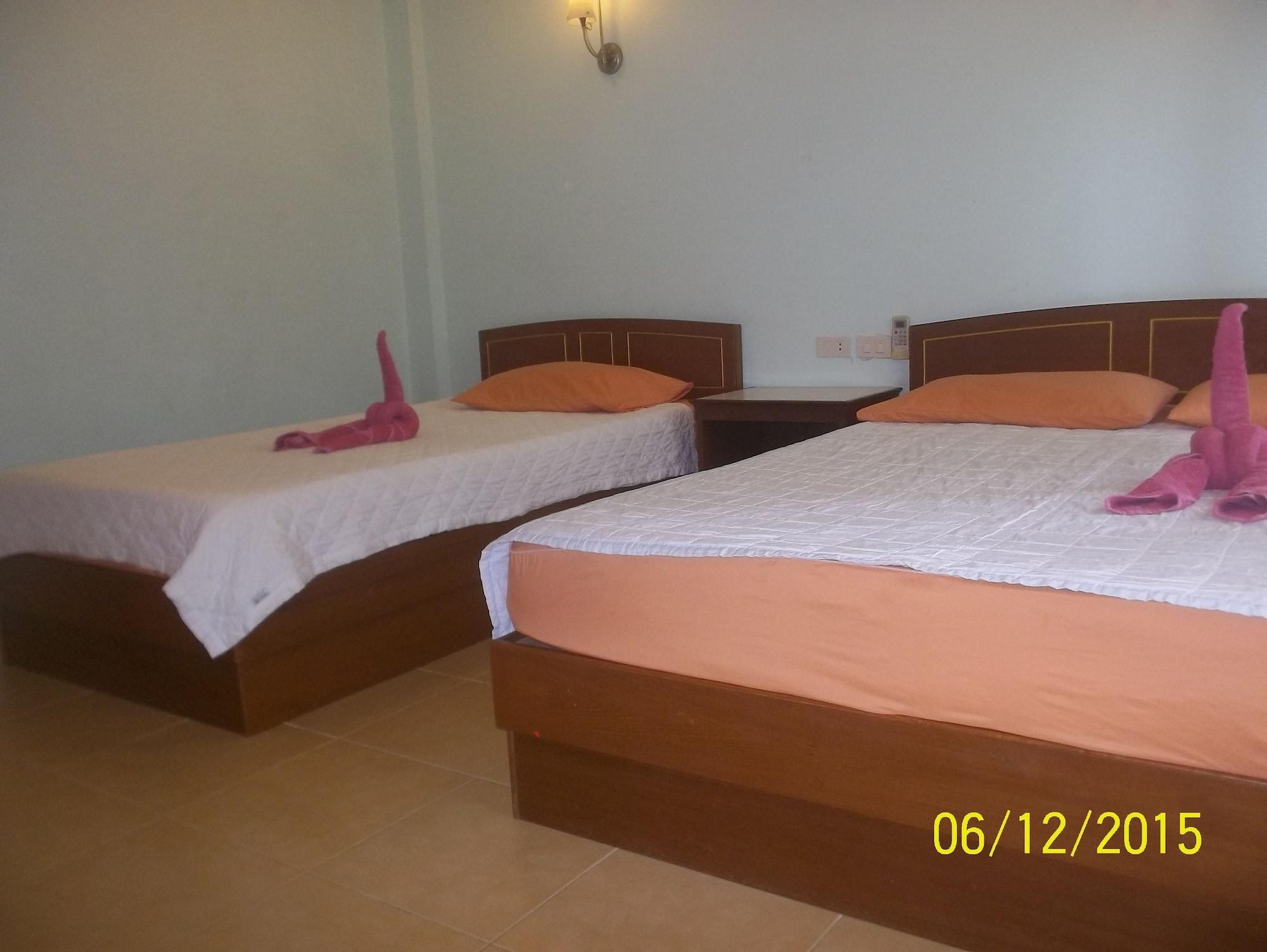 Tempat peranginan Black & White 3*