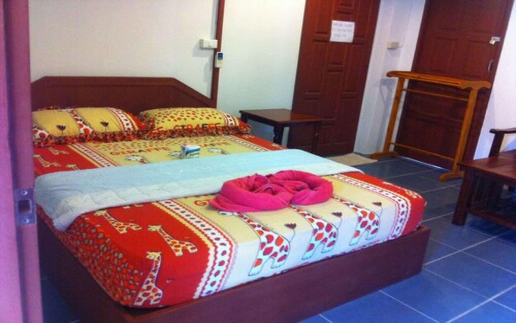 Tempat peranginan Black & White 3*