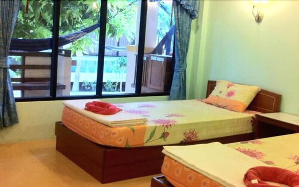 Black & White Tempat peranginan Haad Rin