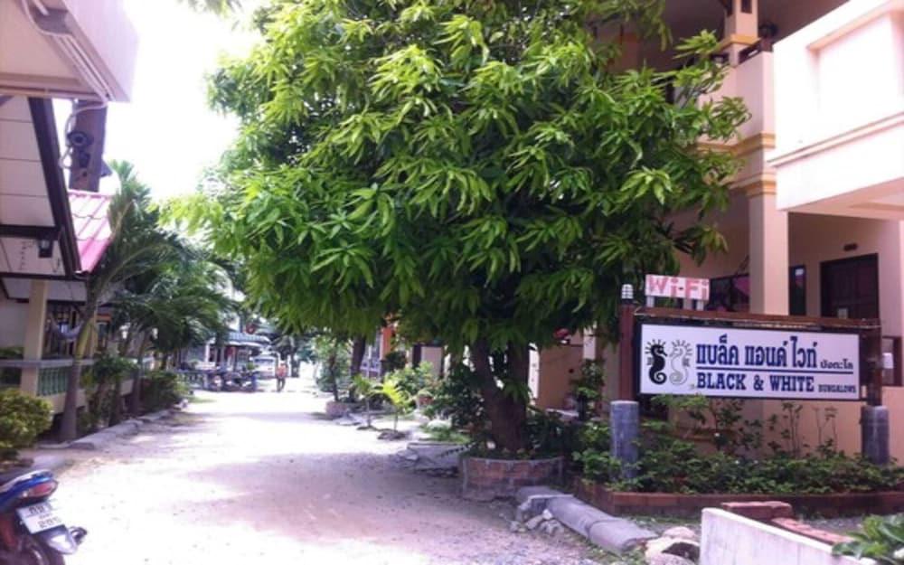 Black & White Tempat peranginan Haad Rin